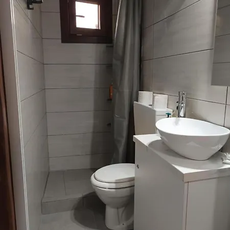 ゲストハウス Heidis Haus Polýgyros